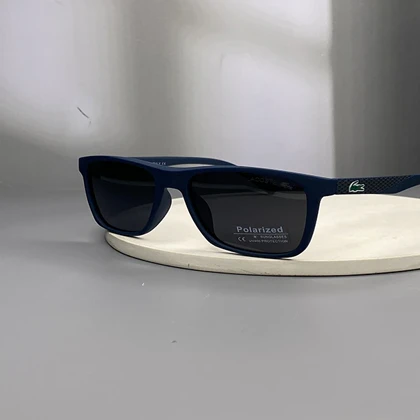 عینک آفتابی لاگوست با فریم کائوچو و لنز پلی‌کربنات پلاریزه UV400 Lacoste Polarized