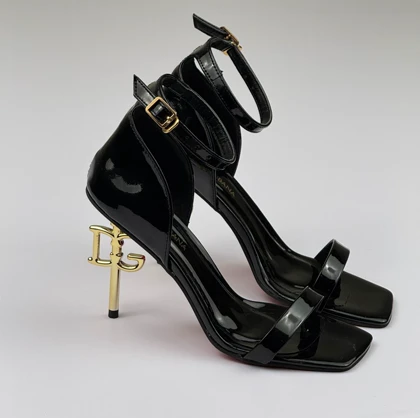 کفش پاشنه‌بلند D&G