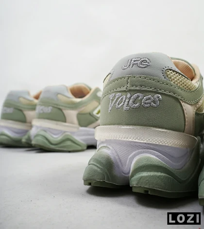 کفش کتانی زنانه سبز کرم NEW BALANCE 9060
