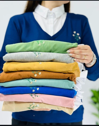 بلوز یقه دار گلدوزی شده