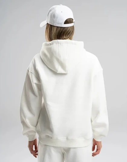 پیش گلدوزی کلاهدار