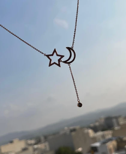 گردنبند ماه و ستاره