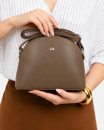 کیف زنانه چرم دوزیپ هلین کد 2218-1