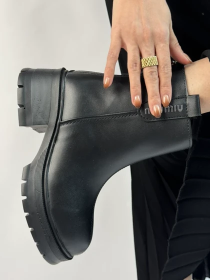 نیم بوت بغل میو 104