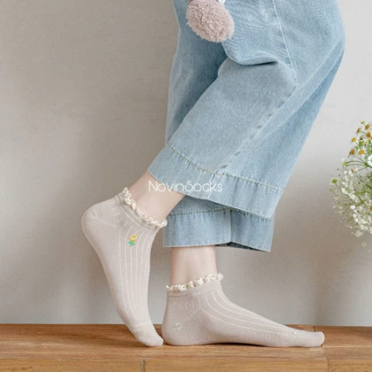 جوراب لبه گیپوری با گلدوزی میوه 1027