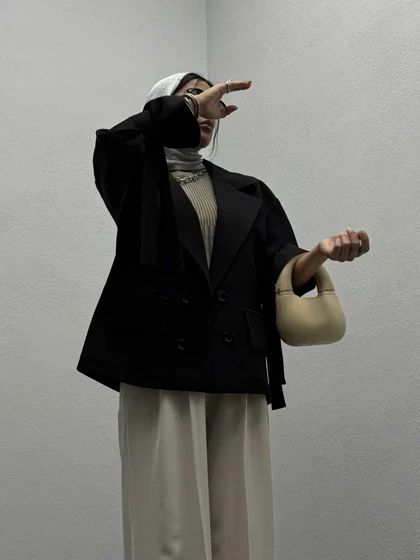 کت آستین گره‌ای