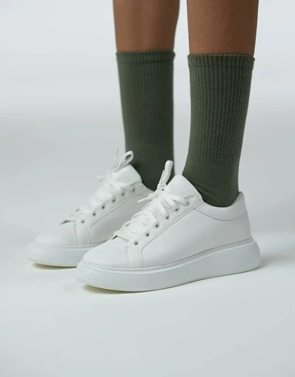 اسنیکرزساده