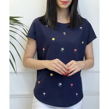 تیشرت گل‌دار اورسای