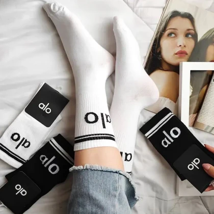 جوراب ساق بلند زنانه الو
