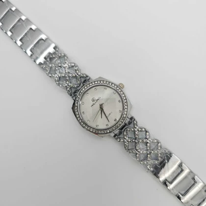 ساعت مچی زنانه مجلسی ریلانس Riluns نگین‌دار با موتور کوارتز