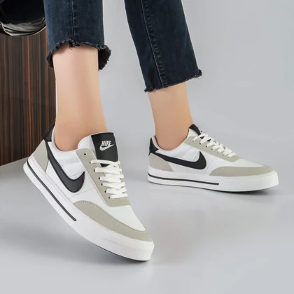 کفش و کتانی زنانه رنگ سفید مشکی مدل نایک NIKE