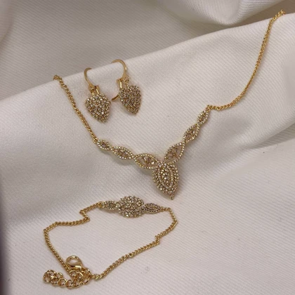 سرویس کامل برند شین مدل «اشک زرین» | تمام نگین با آبکاری طلا و گارانتی 1 ساله