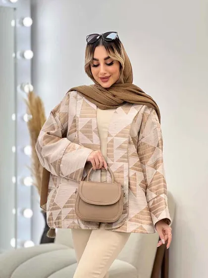 مانتو لبه مغزی دوزی طرح دار