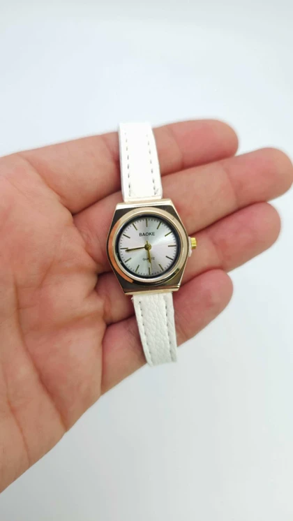ساعت مچی زنانه باوک BAOKE اسپرت و روزمره با جعبه کادویی 5600