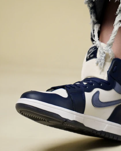 کتانی ساق‌دار زنانه جردن 1 (ولنتینو)