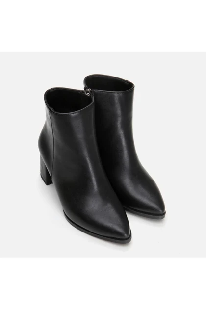 بوت و نیم بوت زنانه yaya-by-hotic yaya-by-hotic