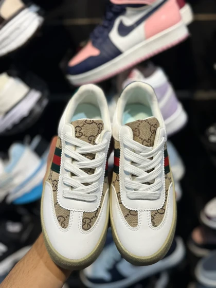 ونس زنانه گوچی