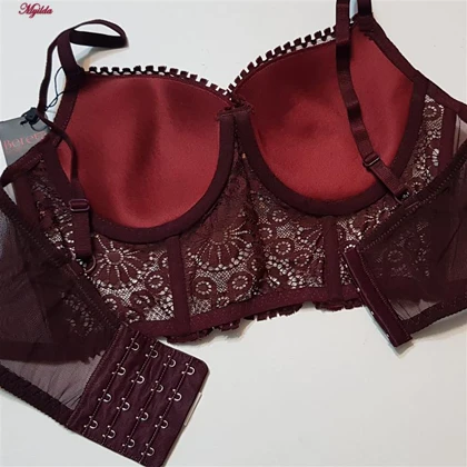 ست شورت و سوتین زنانه برتا مدل فنردار گیپور گل‌دار کد 5134-6043 رنگ زرشکی