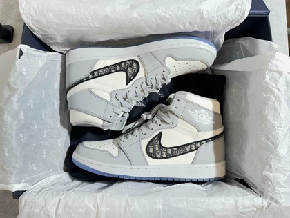 کتانی ویتنامی نایک ایر جردن وان ساق‌دار دیور Nike Air Jordan 1 Retro High Dior