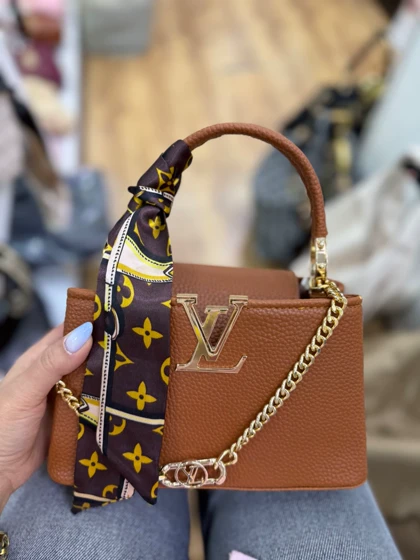 کیف دوشی زنانه مدل LV اسکارف دار