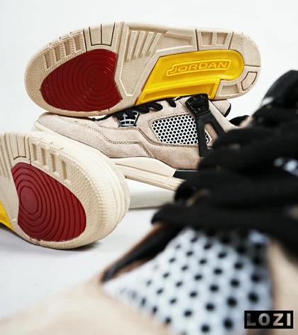 کتانی ساق‌دار مردانه کرم Nike air jordan 4