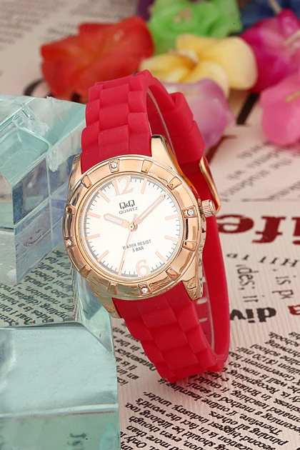 ساعت زنانه qandq