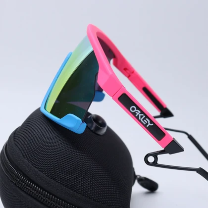 عینک برند OAKLEY کد 181106