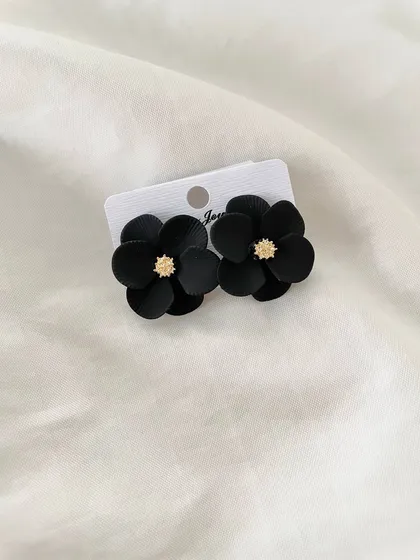 گوشواره گل