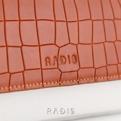 کیف دوشی زنانه چرم رادیس مدل Ronak کد 210-M.PRM