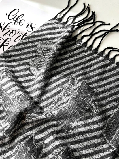 شال موهر کریستین