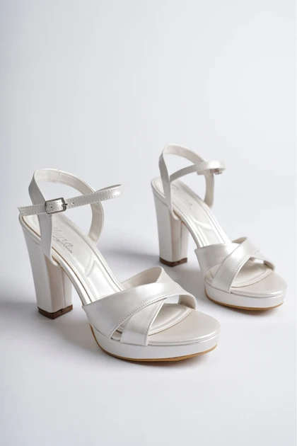 کفش پاشنه‌بلند کلاسیک زنانه اورجینال میرانین meyranin-ayakkabilari