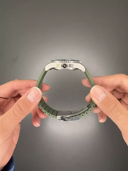 ساعت مچی لونژین اتوماتیک بند رابر سبز Longines