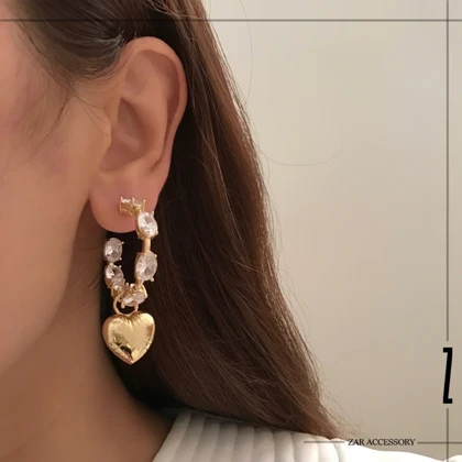 گوشواره زنانه حلقه‌ای نگینی قلب آویز