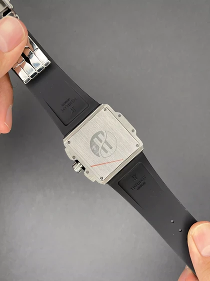 ساعت مچی اوبلو بند صفحه مربعی قاب سیلور Hublot Square Bang Unico