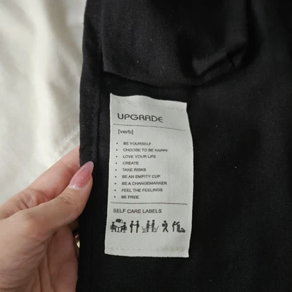 ست کراپ شلوارک دخترانه مدل قلب پروانه ای کرم مشکی سایز 5,50,55,60