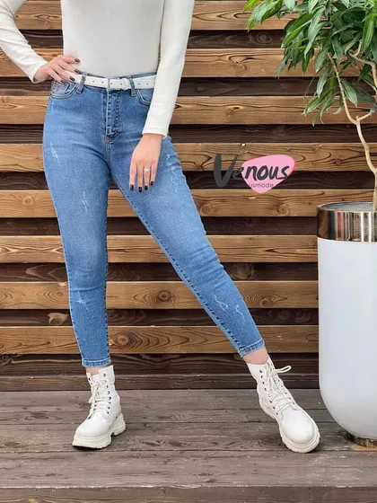 شلوار جین آبی زاپ‌دار