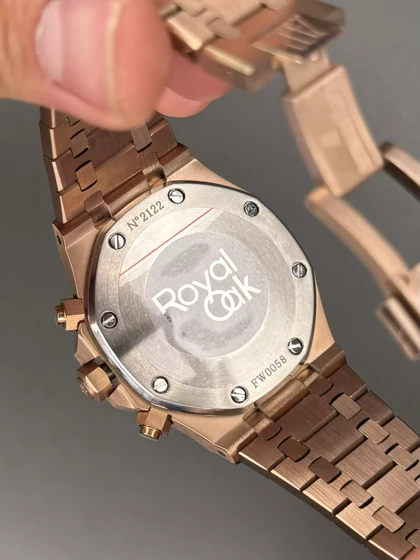 ساعت مچی اودمار پیگه باتری بند رزگلد صفحه مشکی Audemars Piguet