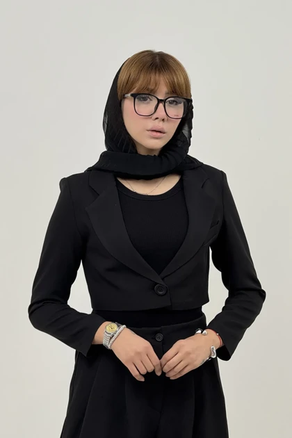 کراپ کت استرادیواریوس