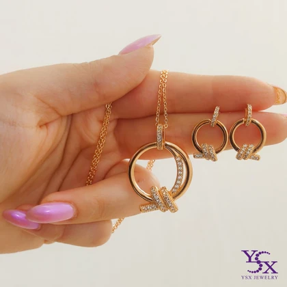 نیمست گره نگین‌دار YSX (با زنجیر)