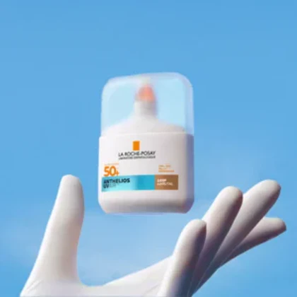 ضدآفتاب سرمی رنگی لاروش پوزای آنتلیوس UVair SPF50 رنگ دیپ نچرال