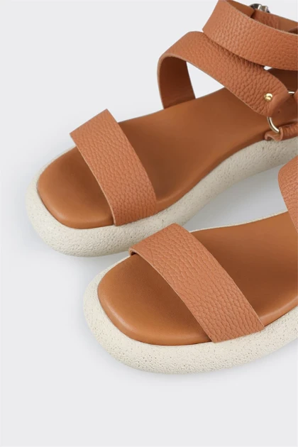 صندل اسپرت زنانه اله elle