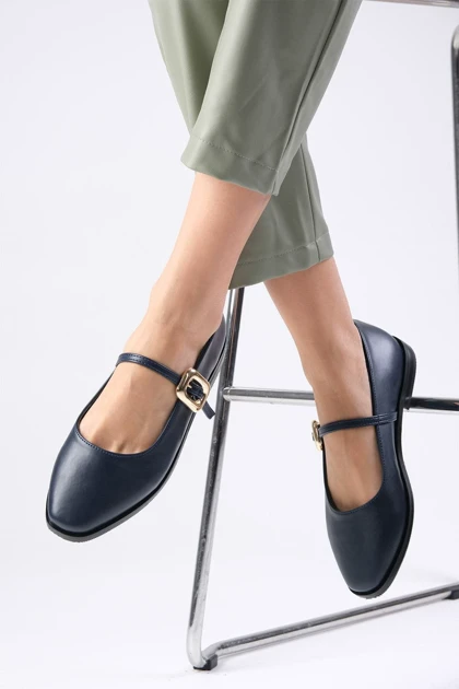 کالج زنانه میوگوستو mio-gusto