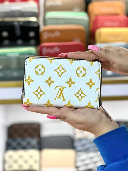 کیف پول زنانه