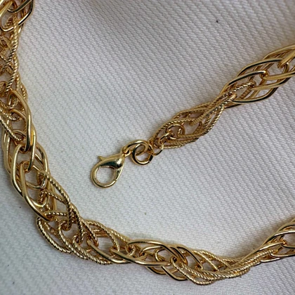 گردنبند برند شین مدل «تابش خیره‌کننده» | آبکاری طلای 24 عیار و درخشش همیشگی