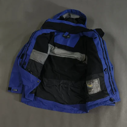 SIZE M-L کاپشن اسکی گورتکس حرفه ای استوک اورجینال برند معتبر EVEREST سوئد