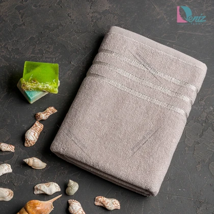 حوله استخری لیزا رنگ کرم