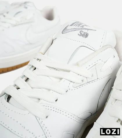 کفش کتانی مردانه سفید نایک NIKE SB
