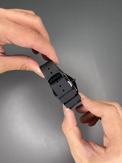 ساعت مچی جیوانچی بند رابر مشکی Givenchy