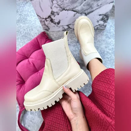 بوت‌بالاکش ساعتی