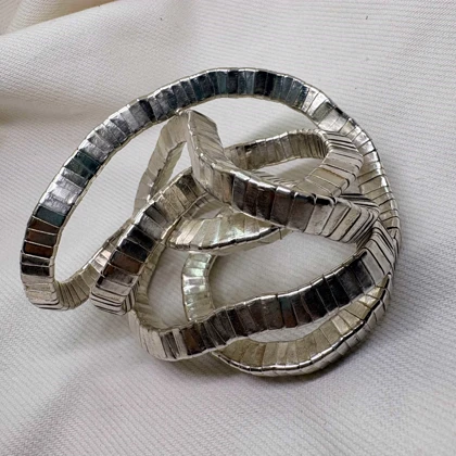 اکسسوری استیل مدل «منعطف ماری» | قابل استفاده به عنوان دستبند، گردنبند و پابند (نقره‌ای صیقلی)